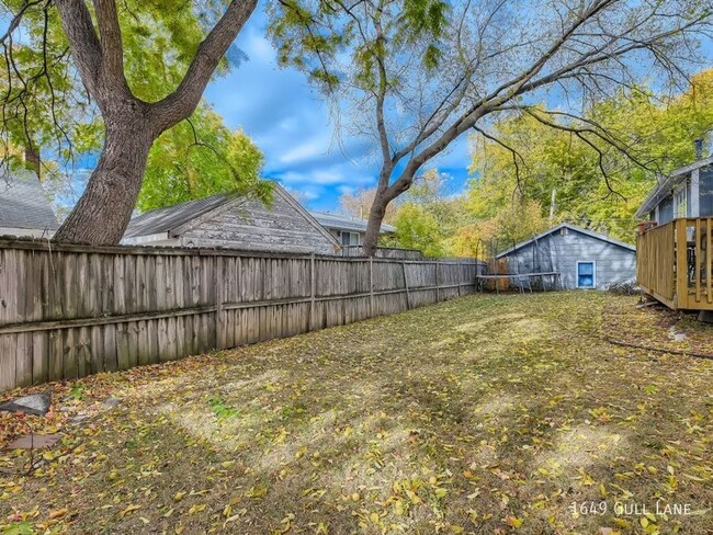 Building Photo - 4 Bedroom Home - Slip on Lake Minnetonka A...