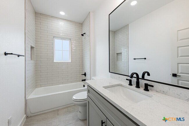 Building Photo - 158 S Academy Ave