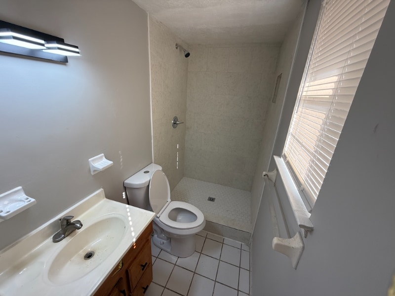 Building Photo - 106 White Oak Dr