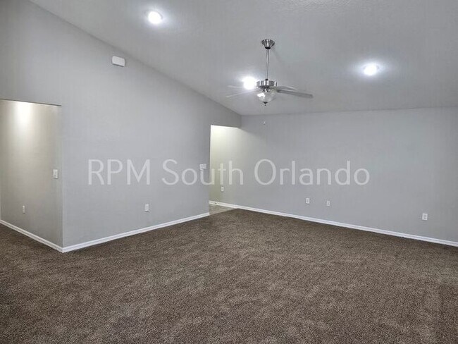 Building Photo - Country Club Estates