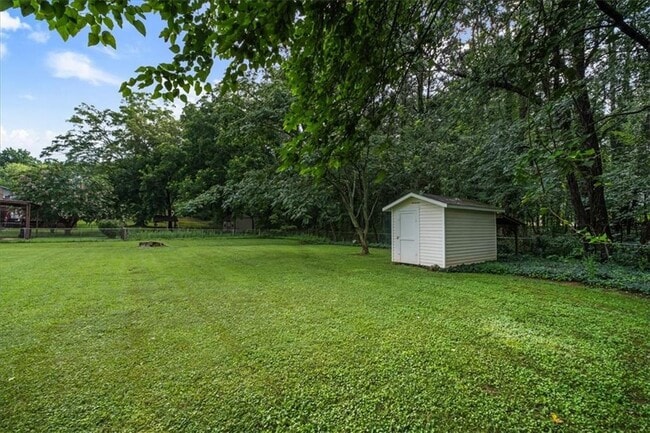 Building Photo - 5146 Bramblewood Dr