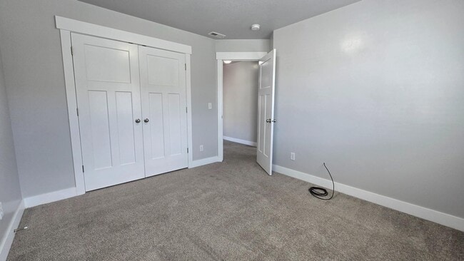 Building Photo - 4933 W Pillar Dr