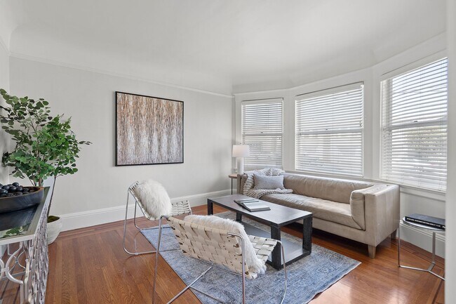 Building Photo - 349 Commercial Ave