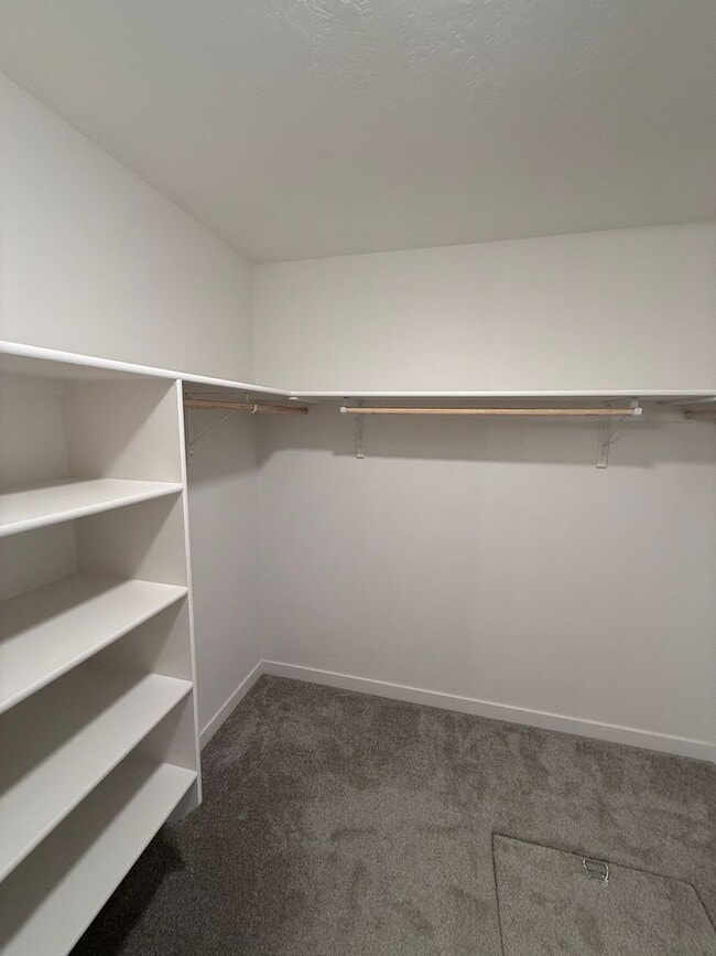 Building Photo - Half Off First Months Rent!- Unfurnished H...