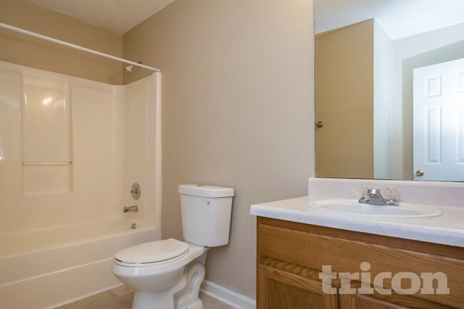 Building Photo - 3185 Lower Creek Dr