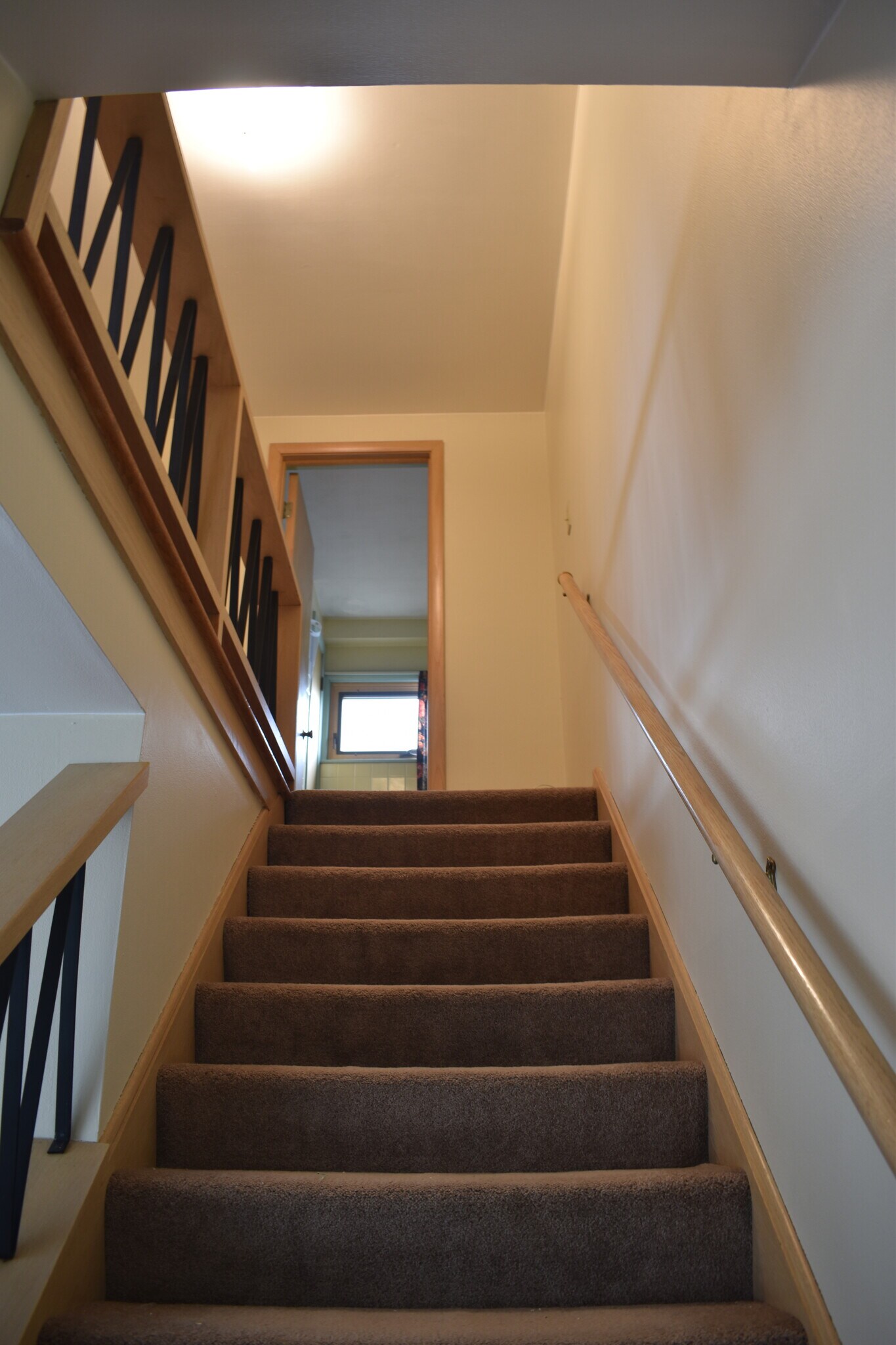 Stairs - 8747 Parkview Ct
