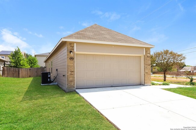 Building Photo - 7202 Archers Grove