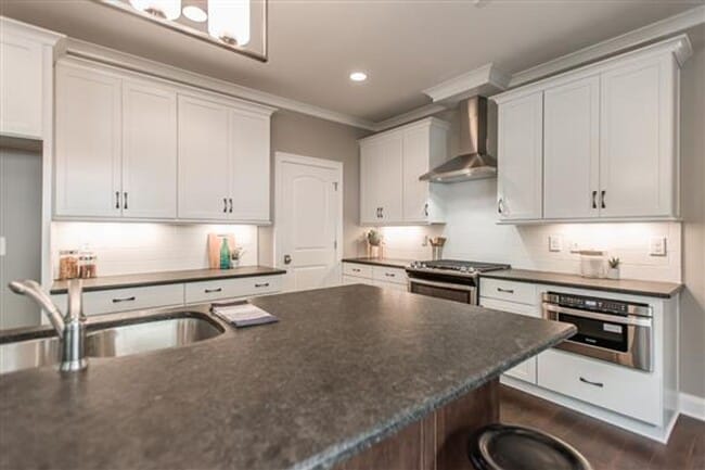 Building Photo - Huge East Nashville Home just steps to the...