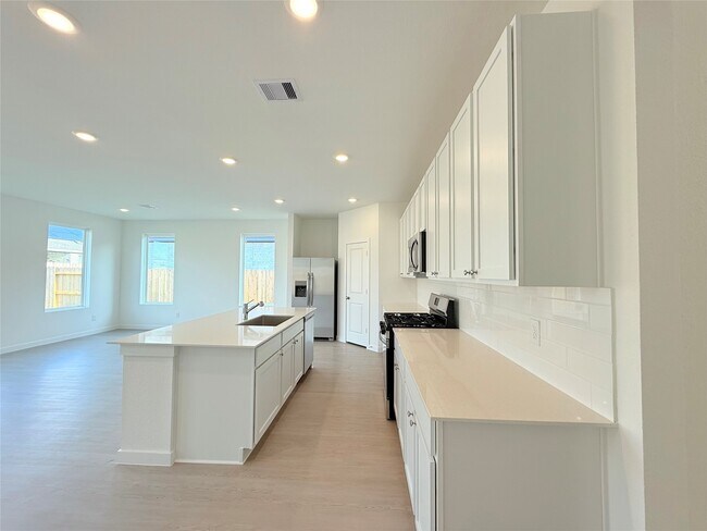 Building Photo - 16538 Mesquite Fld Dr