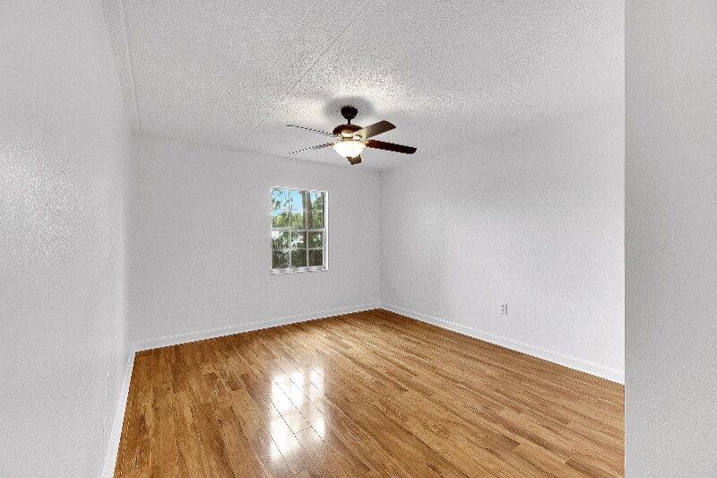 Building Photo - 5304 W Kennedy Blvd