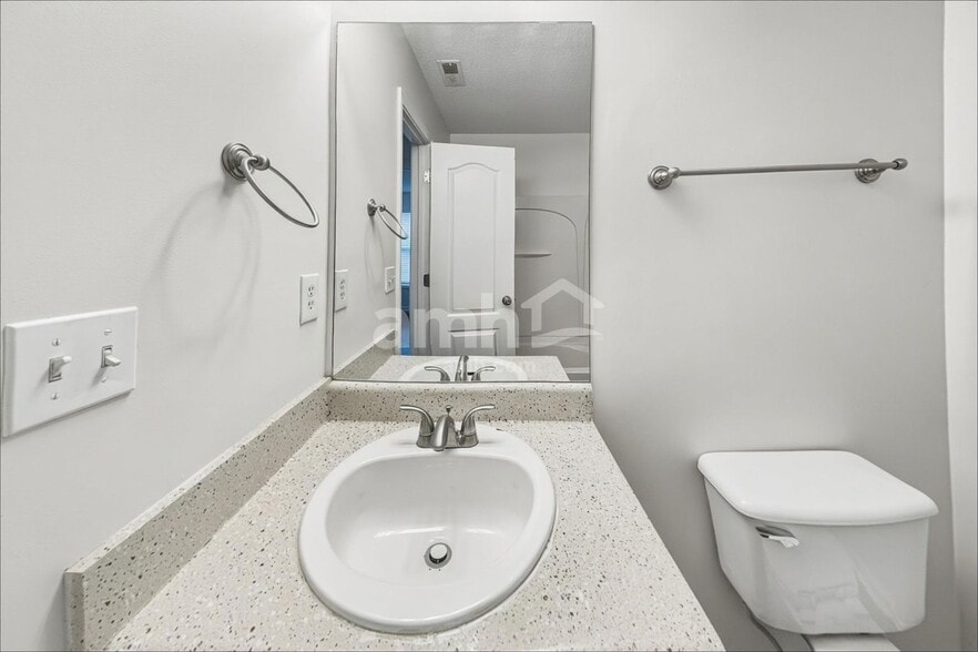 Building Photo - 119 Mount Comet Ct