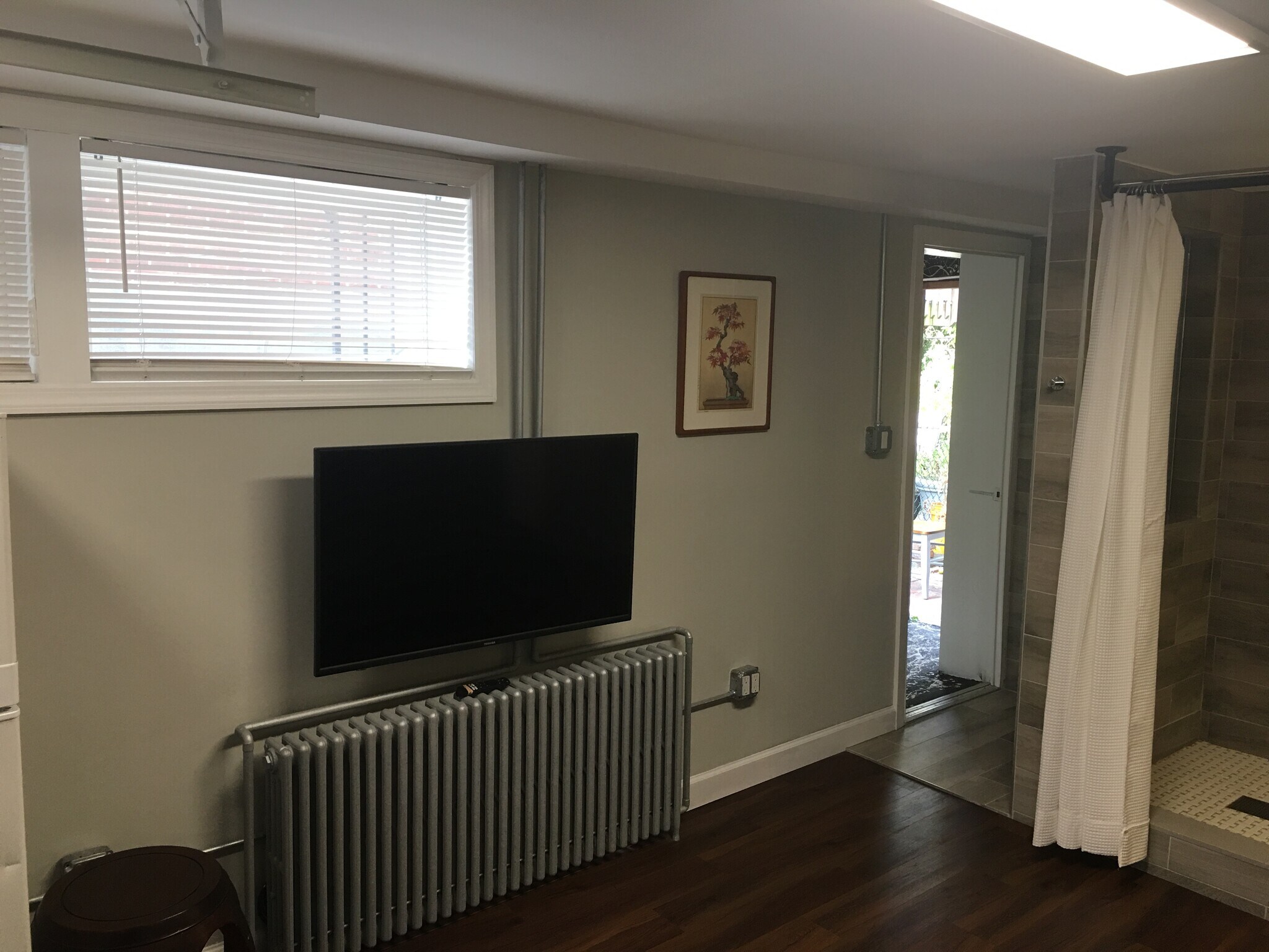 Building Photo - 415 9th St