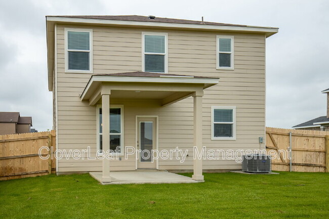 Building Photo - 571 Pebble Bend