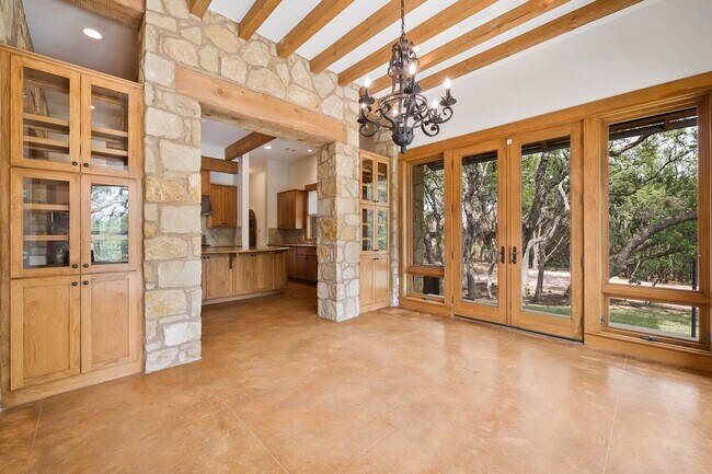 Building Photo - 16009 Pontevedra Pl