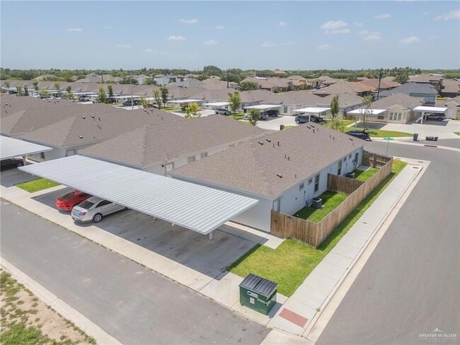 Building Photo - 5601 Sandpiper Ave