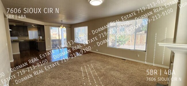 Building Photo - 7606 N Sioux Cir