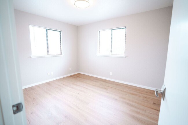 Building Photo - 1440 Myrtle Avenue