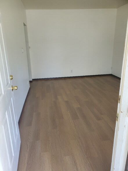 Building Photo - 2910 Endicott Ave