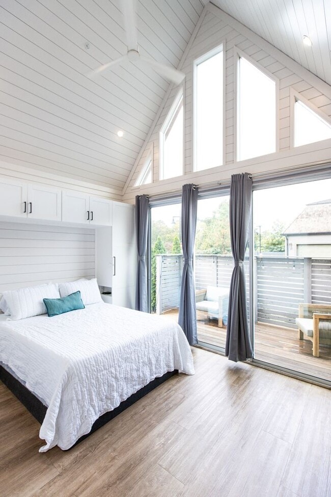 Building Photo - A Micro Home That Doesn't Feel Small!