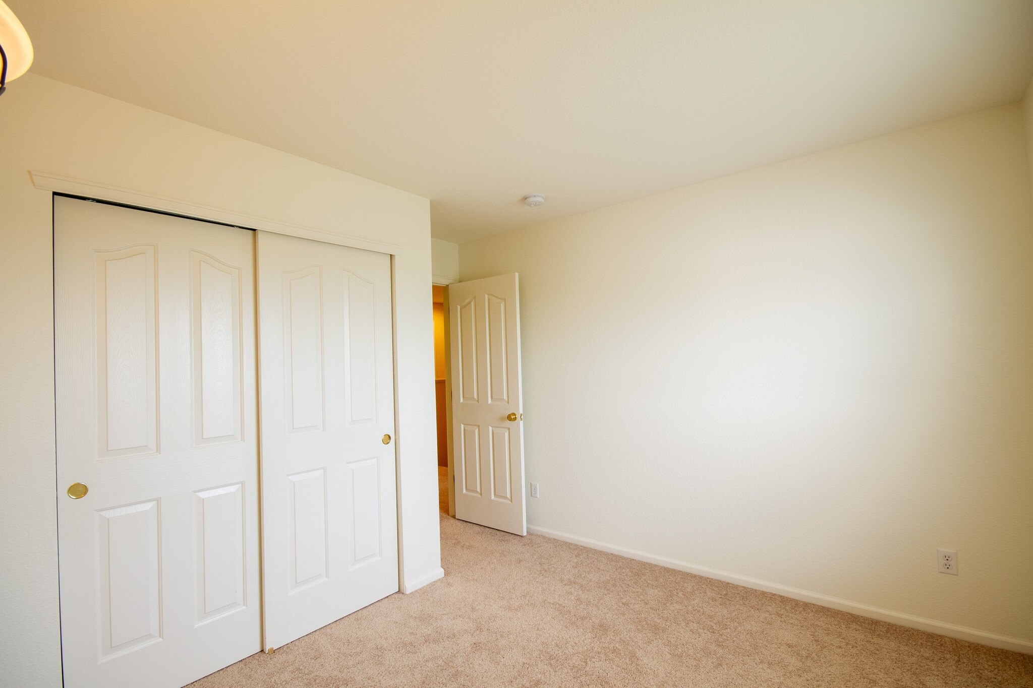 Building Photo - 5747 Jaguar Way