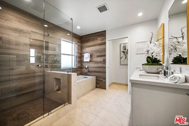 Building Photo - 2751 Midvale Ave