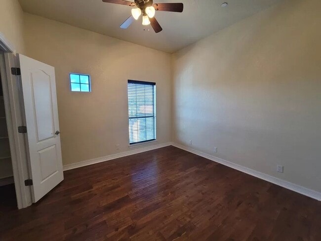 Building Photo - 5455 Rowley Rd