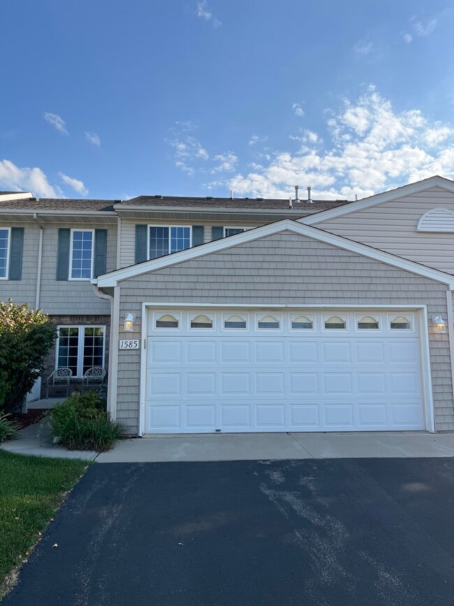 Building Photo - 1585 Serenity Ln