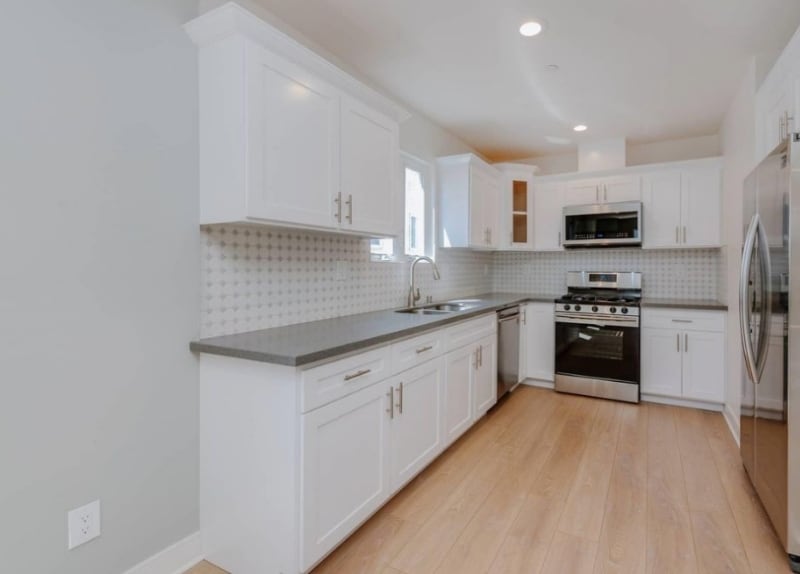 Building Photo - 429 1/2 Heliotrope Dr