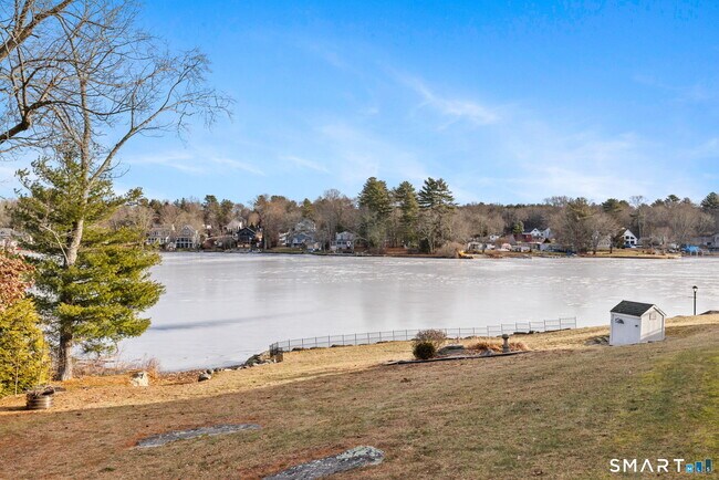 Building Photo - 120 Kenwood Rd