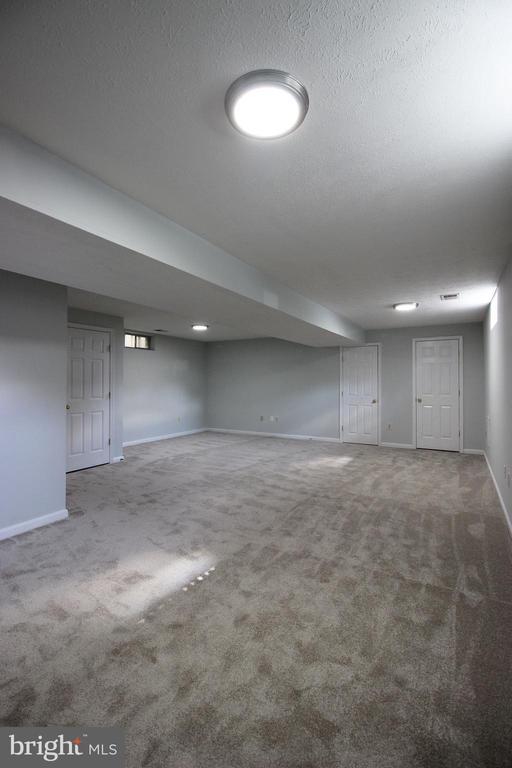 Building Photo - 243 Winter Walk Dr