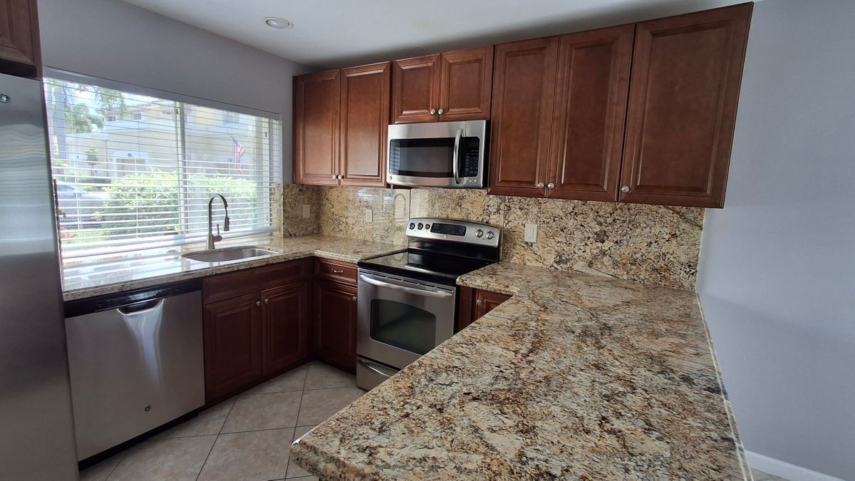 Building Photo - 671 Deer Creek Corona Way