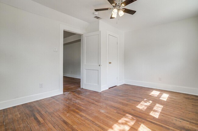 Building Photo - Large Newly Remodeled Home in Historic Fairmont- 4 Bedroom, 2 Bath- 76104