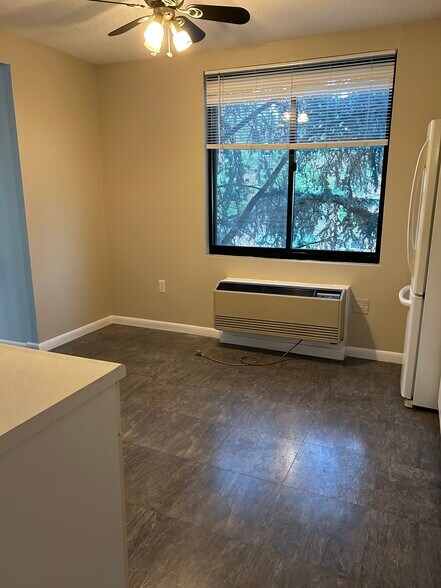 Kitchen window with heat/ac unit - 115 Polifly Rd