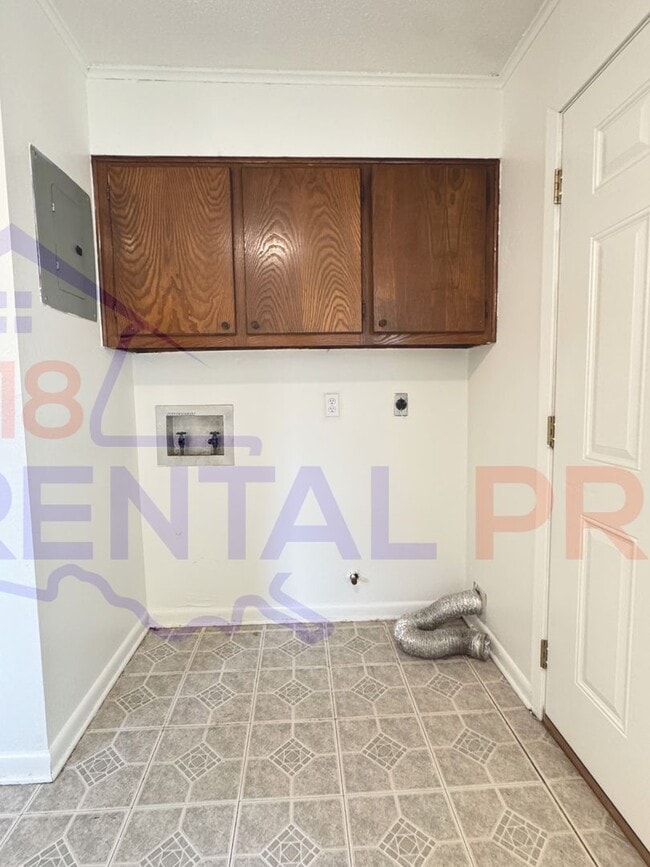 Building Photo - 106/108 Debra Ln