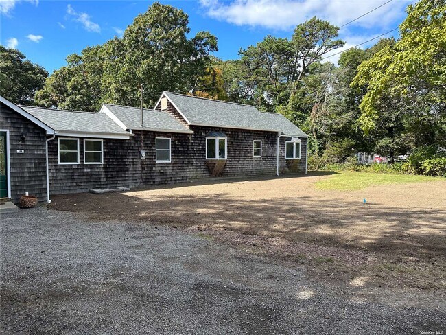 Building Photo - 10 Arthur Ave