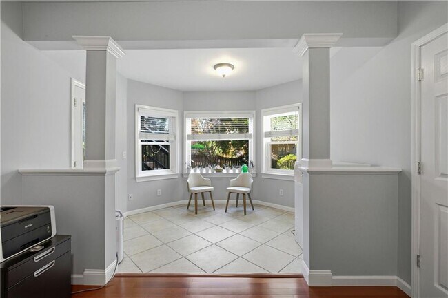 Building Photo - 3308 Fieldwood Dr SE