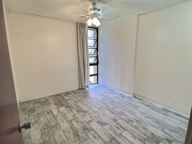 Building Photo - Discover Your Ideal Home in the Heart of T...