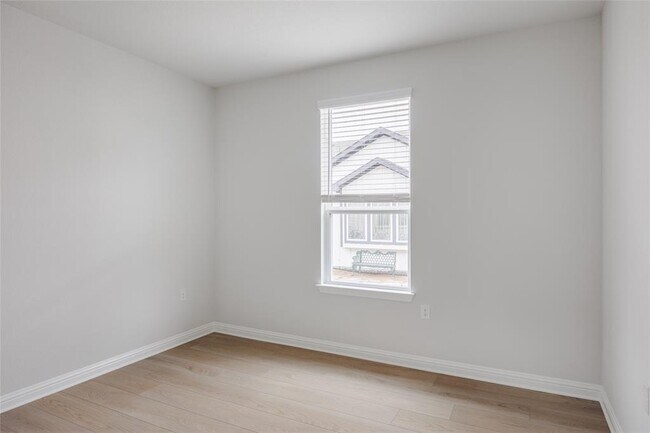 Building Photo - 8512 Dongan Dr