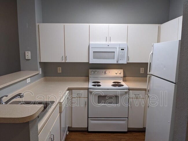 Building Photo - 1910 E Palm Ave