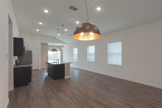 Building Photo - 6841 Bonanza Way