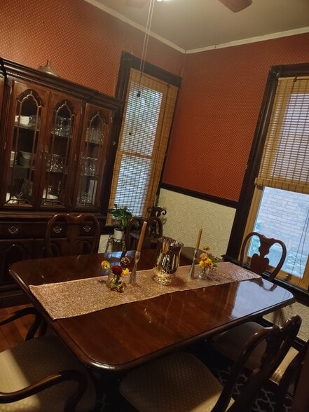 shared dining room - 363 Laurel St