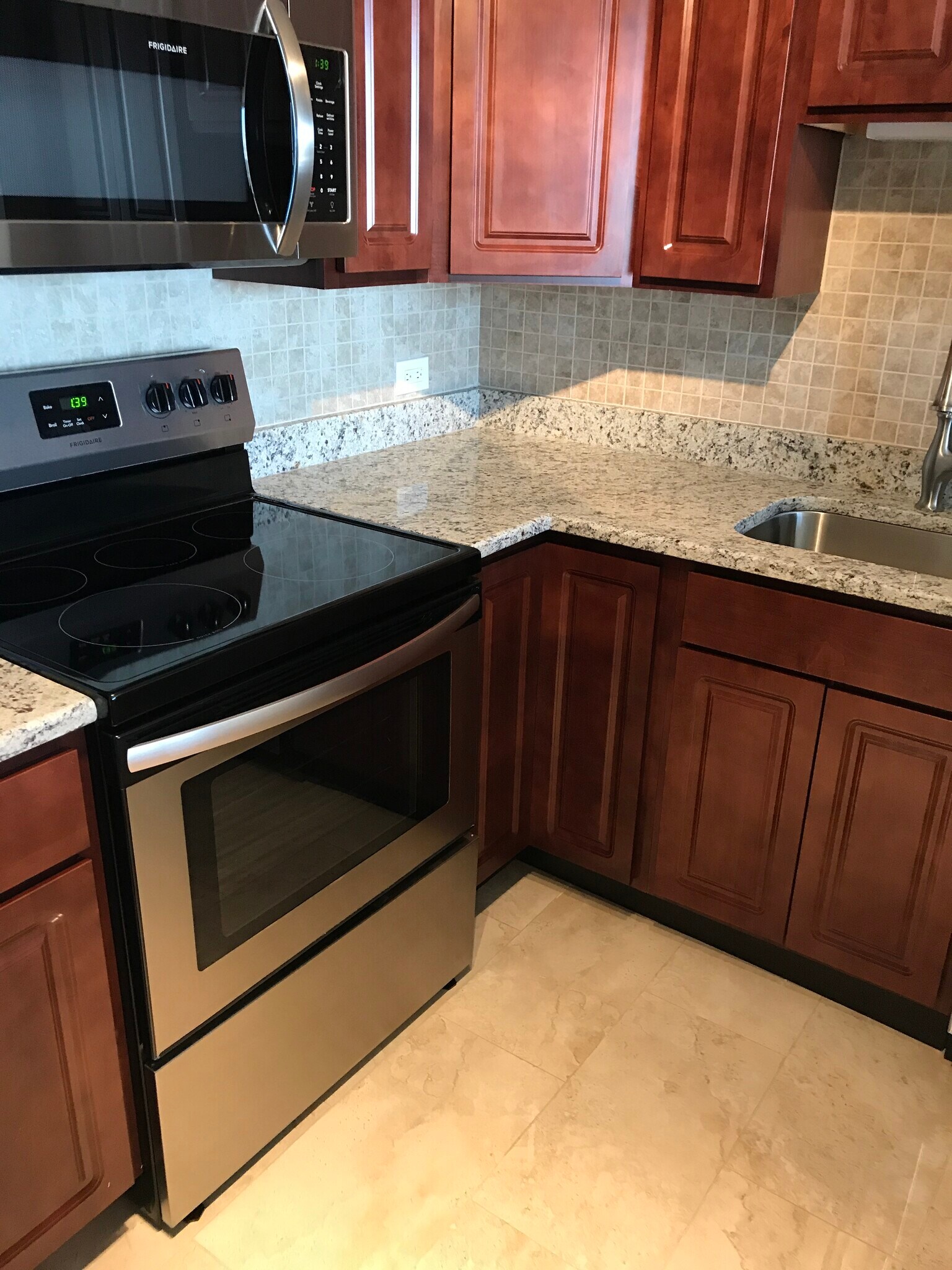 Building Photo - 1636 N Wells St