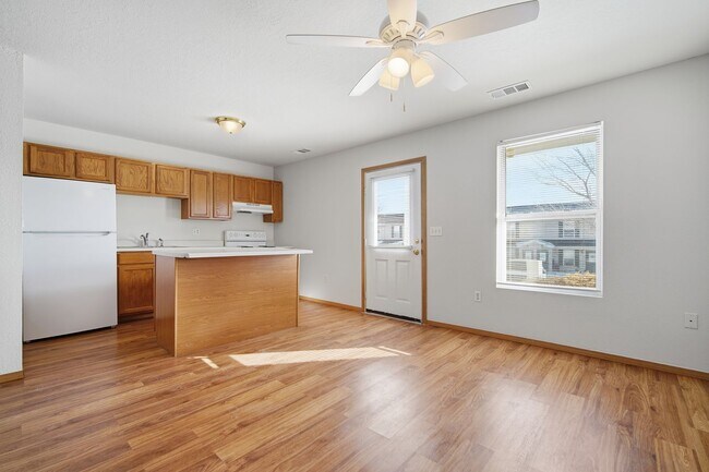 Interior Photo - Main &amp; Veterans Crossing