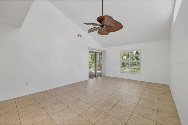 Building Photo - 5051 Village Garden Dr