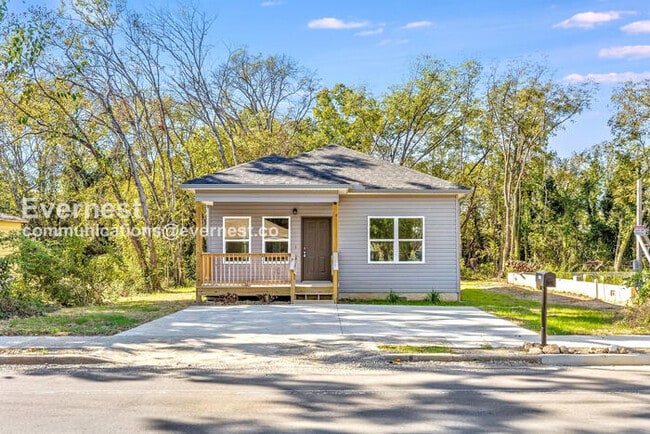 Primary Photo - 1617 Roanoke Ave