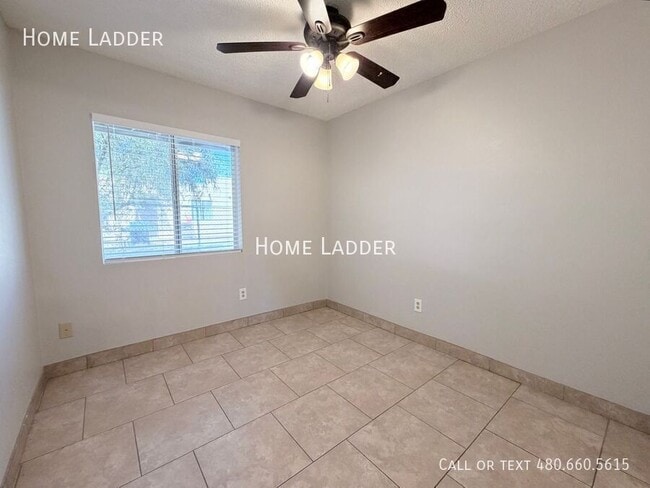 Building Photo - 501 E 8th Ave