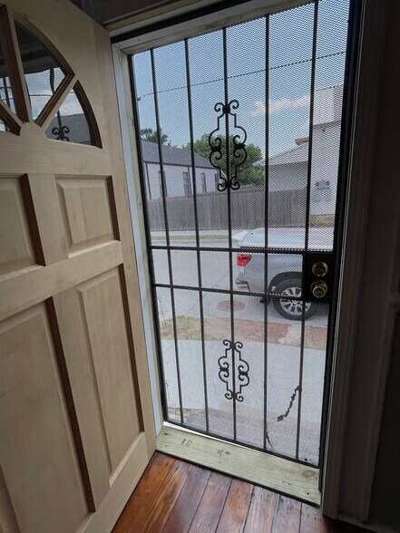 Building Photo - 2439 Second St