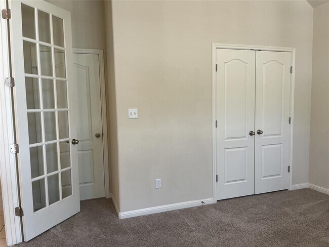 Building Photo - 2644 Hilltop Divide Ln