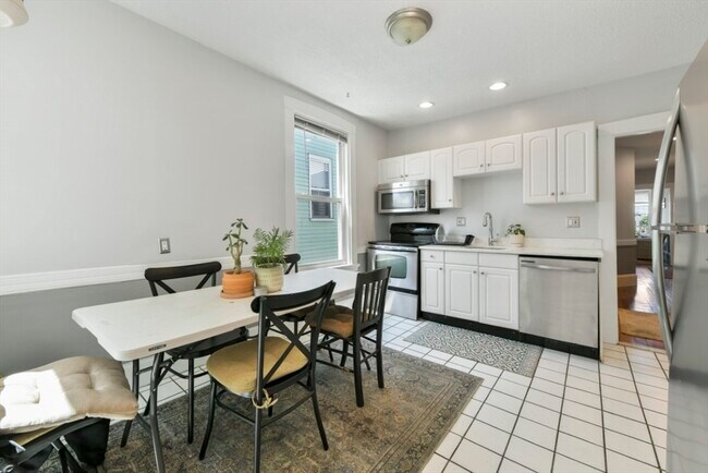 Building Photo - 34-36 Boston St