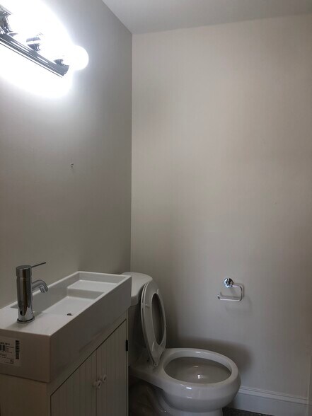 Building Photo - 20 Winthrop St